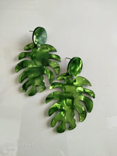 Load image into Gallery viewer, Tropic Leaf Earrings