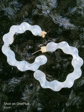 Load image into Gallery viewer, Resin Style Earrings